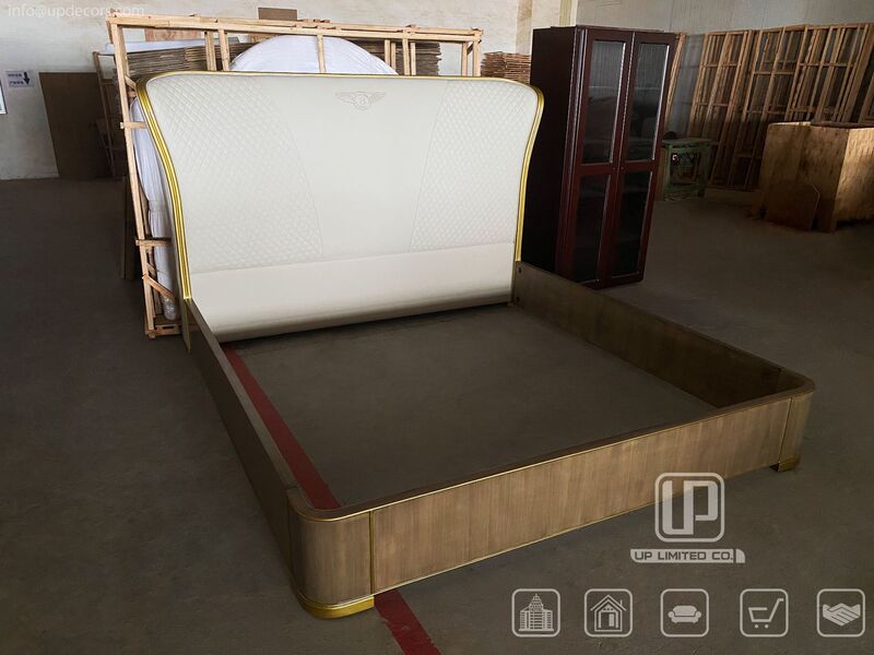 Light Luxury Bentley High-grade Solid Wood Stickers Gold Foil Microfiber Leather Embroider Diamond Pattern Oversized Luxury Large Bed