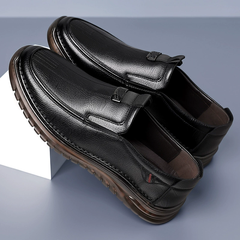 Footwear, men's breathable shoe covers for leather shoes for leisure, non-slip shoes, autumn, trend of season, soft sole, for middle age