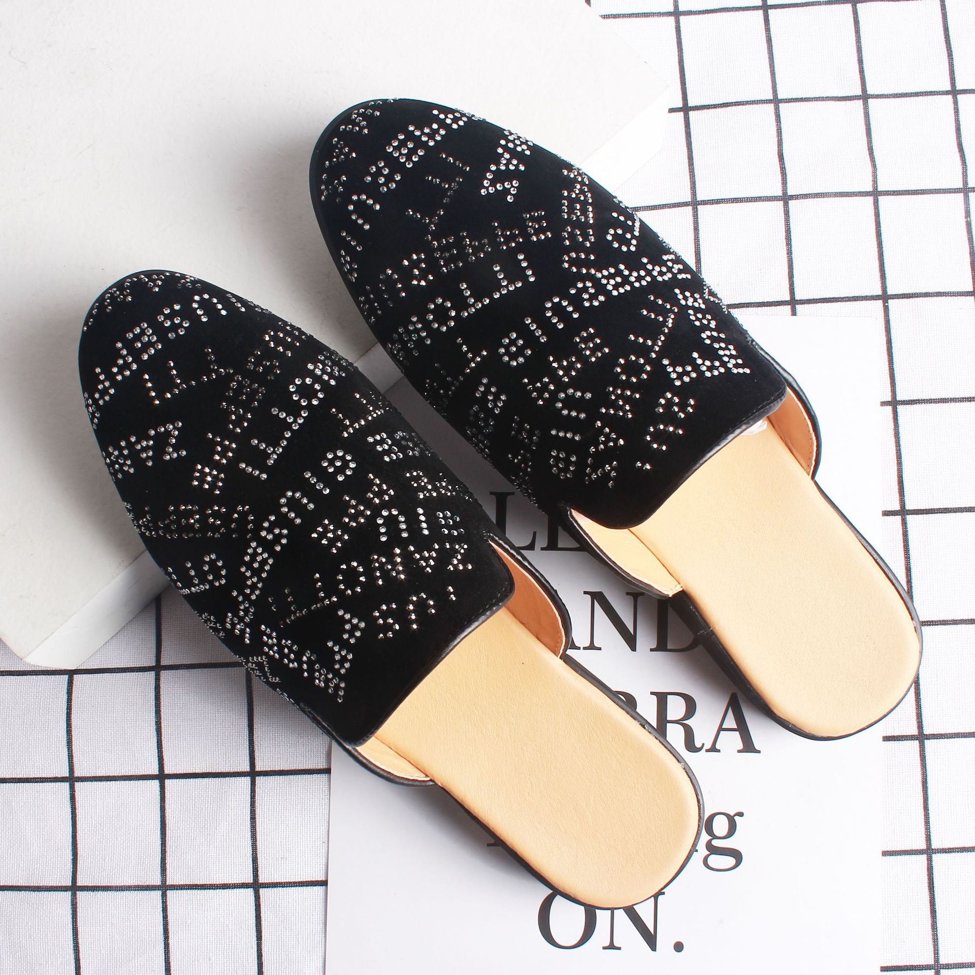 �ļ�͸��ˮ�����Ь�к����������������˼�ͷСƤЬ����ʦ����Ь