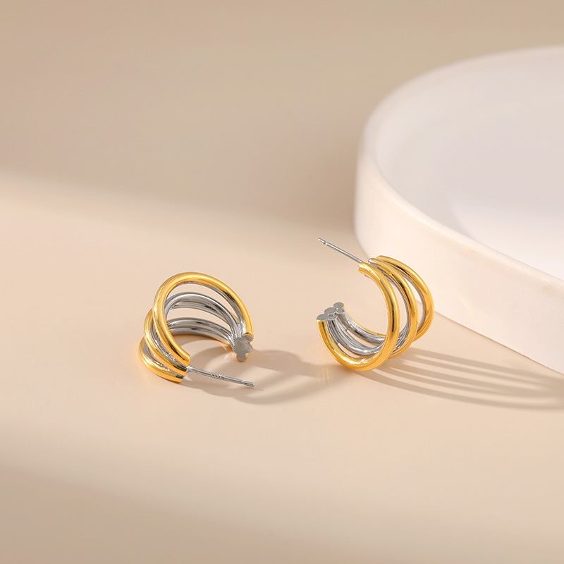 Fashion C Shape Copper Plating Ear Studs 1 Pair