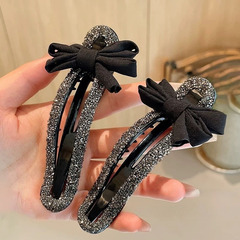 韓国風の上品なフルダイヤモンドのダックビルクリップ、後頭部用ツイストクリップ、軽やかな高級感のヘアクリップ、女性用ヘアアクセサリー