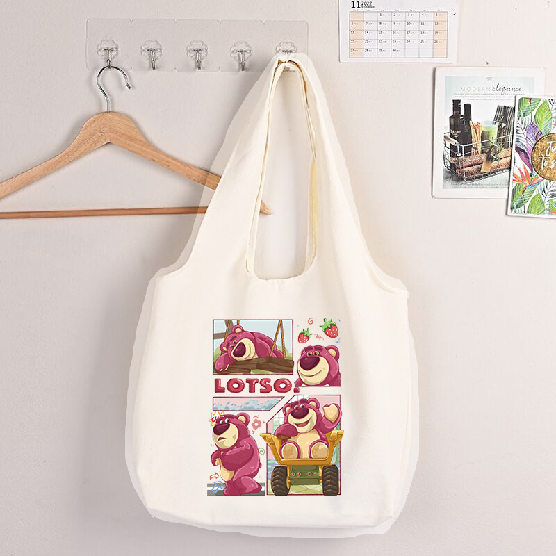 动漫周边三丽鸥草莓熊背心手袋卡通帆布手袋学生日常购物手袋