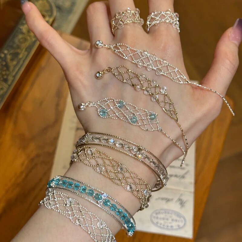 "Ice Blue Mesh" multi-layer pearl bracelet, light luxury, high-end, fashionable, simple, unique design, niche jewelry "Ice Blue Mesh" multi-layer pearl bracelet, light luxury, high-end, fashionable, simple, unique design, niche jewelry