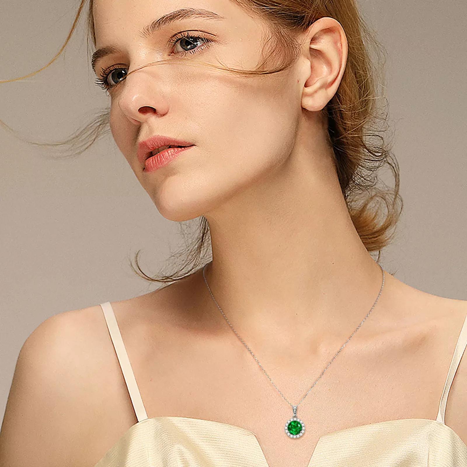 【清仓包邮】圆形泪珠仿祖母绿吊坠S925纯银围石款项链跨境热销款