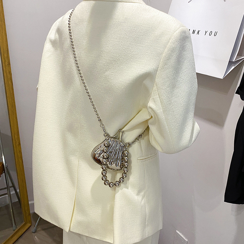 High end Mini Pearl Chain Handheld for Women 2023 New Small Stand One Shoulder Crossbody Shell Blessing Bag_voghion.com