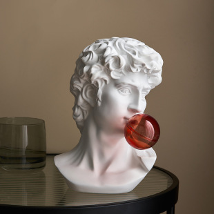 Creative Light Luxury Style Figure Sculpture Art Office Desktop Decoration Living Room Entrance Room Decoration Home Accessories
