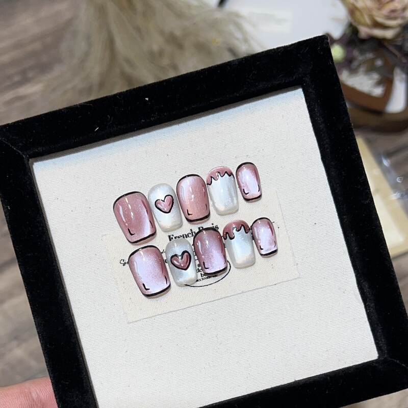 Second-dimensional love bulb cat's eye nail art handmade fake nail patch ins Japanese wear armor short armor wholesale