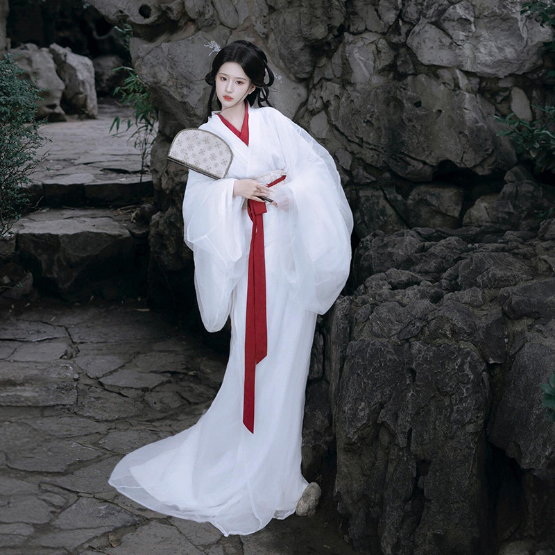 White War Robe Hanfu for Women, 2025 New Style, Ancient Costume for Adults, Straight Hem, Traditional Style Women's Clothing, Cross-Front Shirt and Skirt, Autumn Season