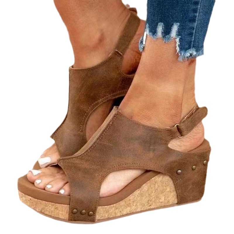 Sandalias de mujer de talla grande europeas y americanas 2023 Verano nuevas sandalias de plataforma de cuña de velcro con estampado de leopardo remache de boca de pescado transfronterizo