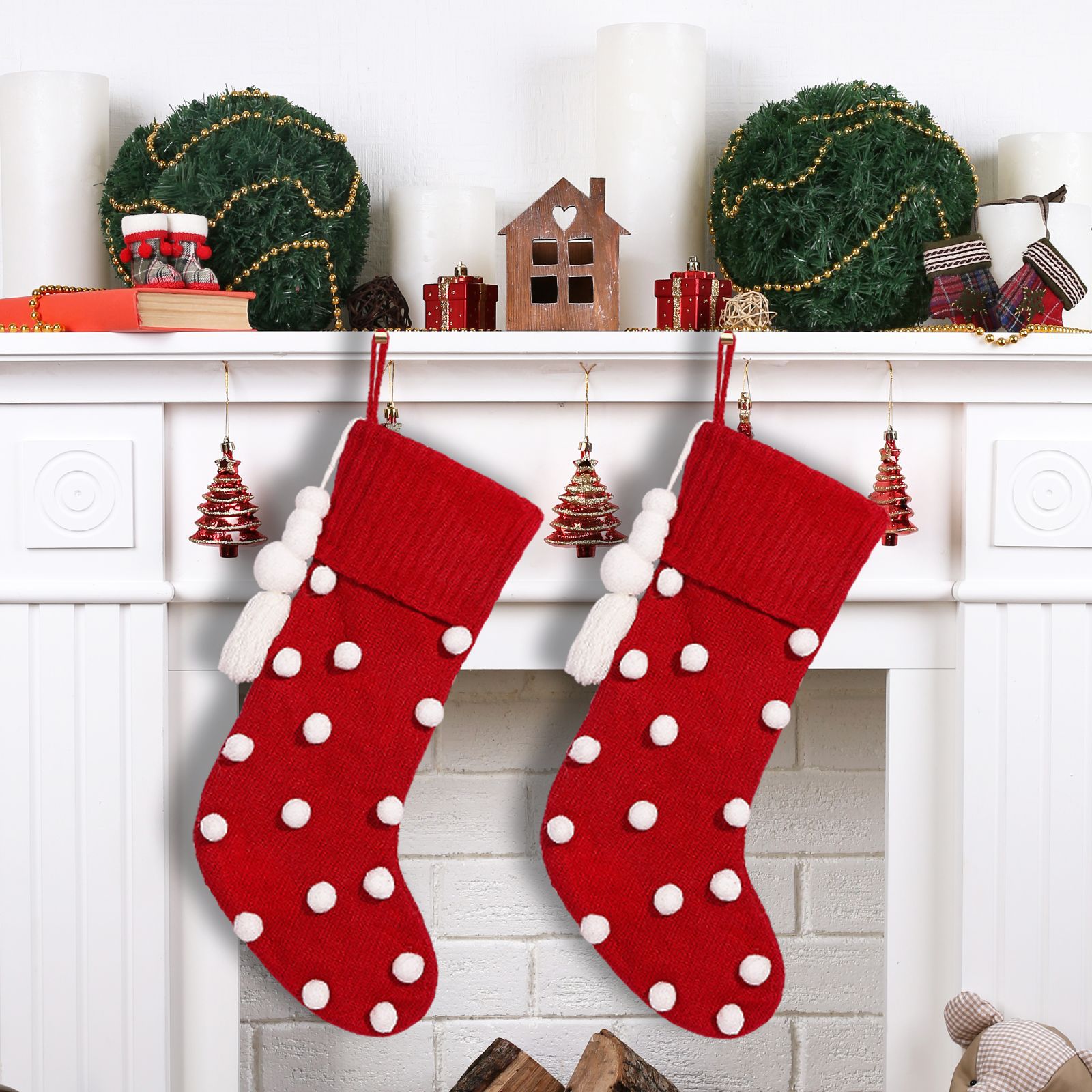 Navidad transfronteriza nueva bola de peluche blanca flange rojo calcetines de Navidad decoraciones de fiestas colgantes