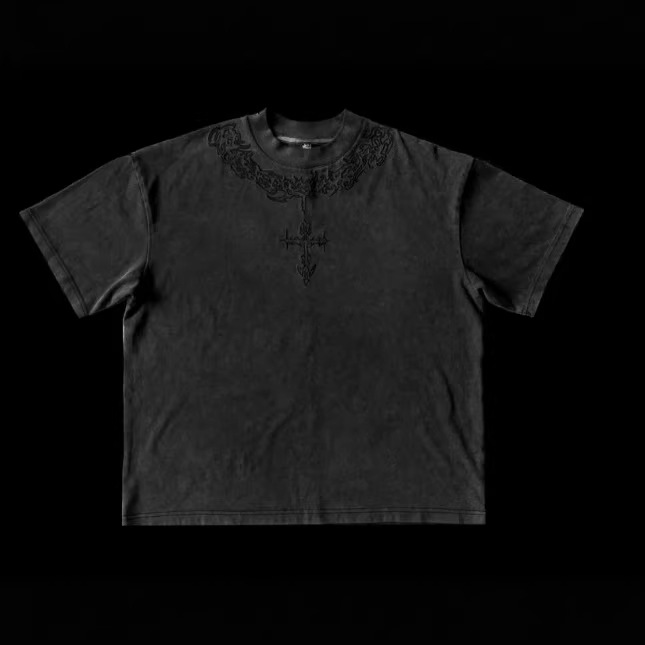 Hochgeschnittene, gerade geschnittene Herrenjeans im dunklen Gothic-Stil mit Stickereien, gewaschen, lockere Passform_voghion.com