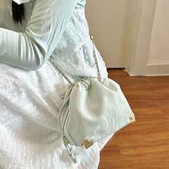 花影雲夕水桶包包女2024新款鏈條單肩包質感斜挎小包