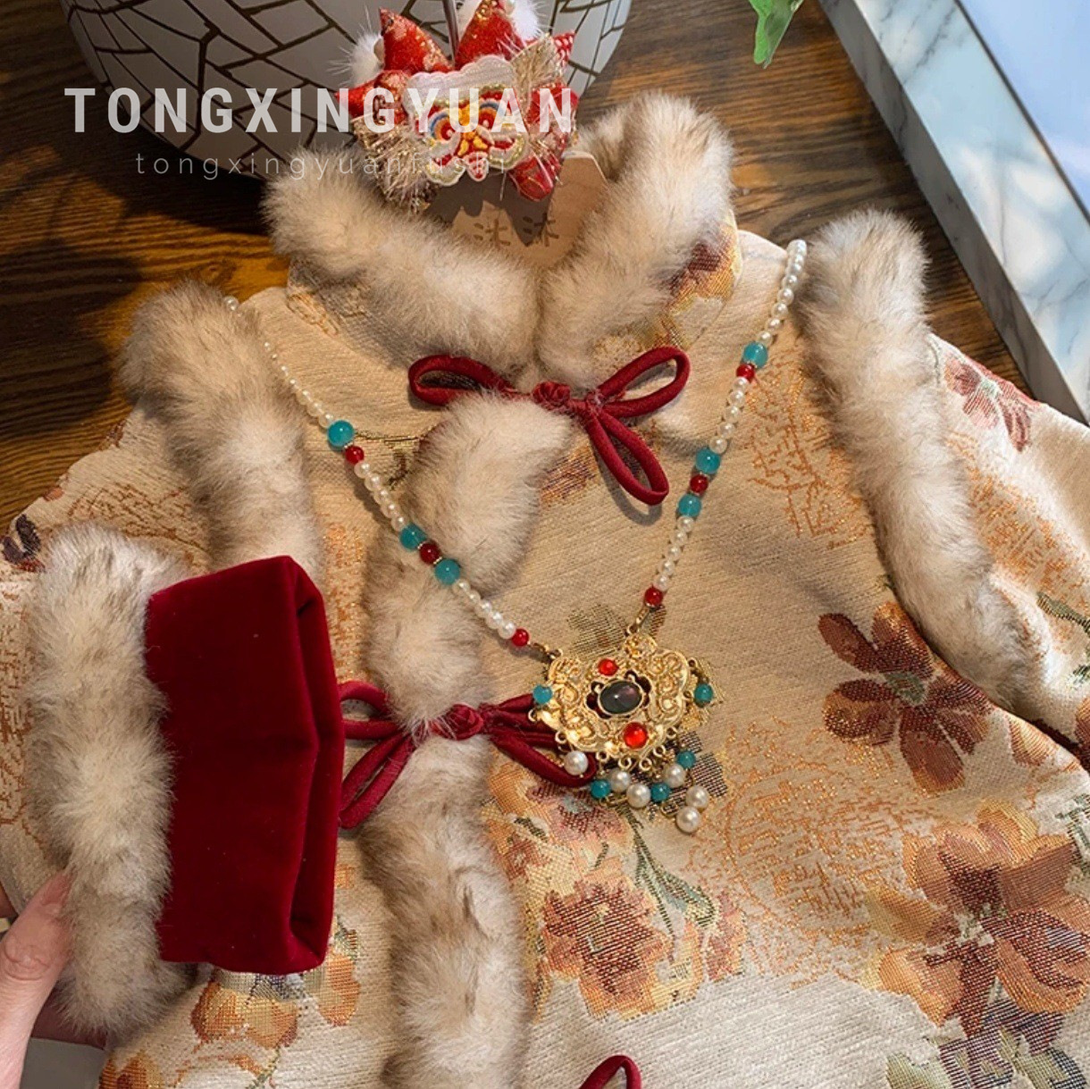Child Xingyuan Girl Traje Tang Chica Chaqueta acolchada Chaqueta de invierno Nuevo estilo occidental Ropa de algodón de estilo chino para niños Ropa de algodón Hanfu