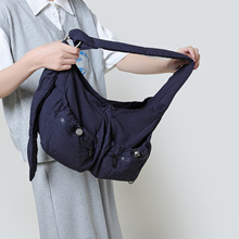 褶皱包大容量斜挎包女韩国小众包包慵懒风宽带饺子包大容量托特包