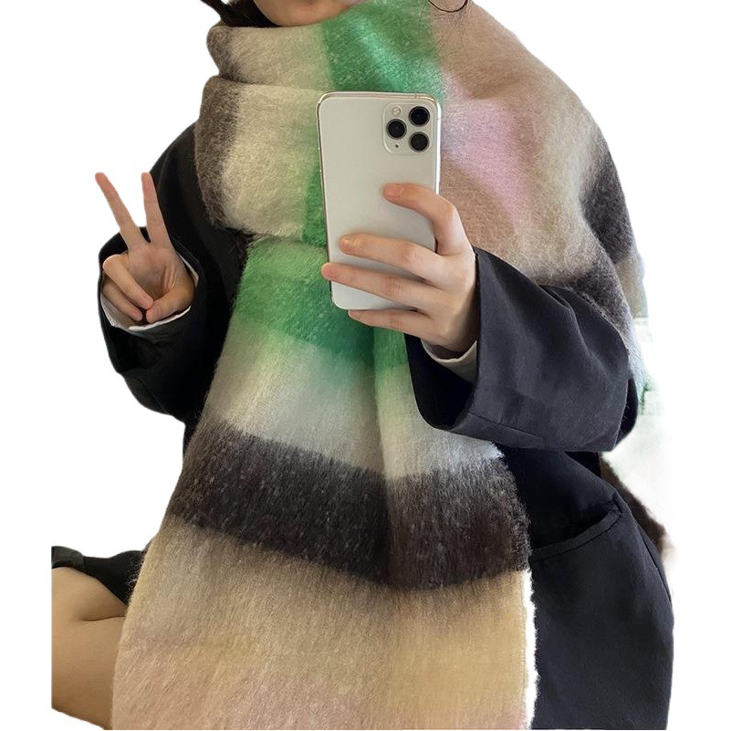 De alto grado de gradiente de color a juego mohair bufanda de las mujeres de invierno engrosada caliente Corea del Sur ins nuevo chal de Cachemira