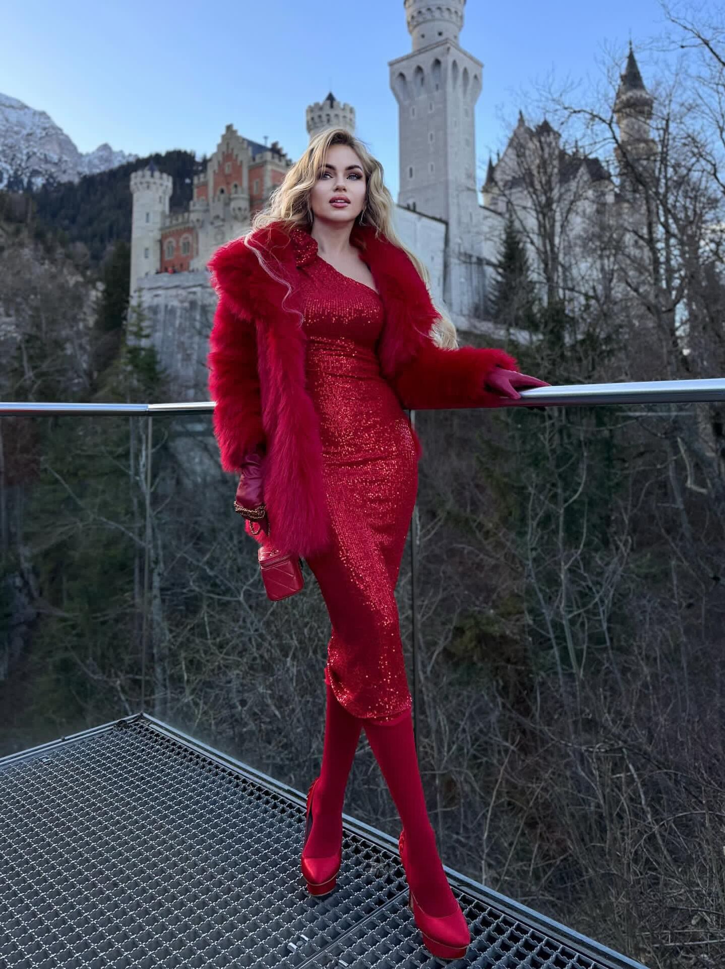 Women's Clothing New red flower one shoulder sequin dress long Christmas women's long sleeved dress autumn and winter_voghion.com