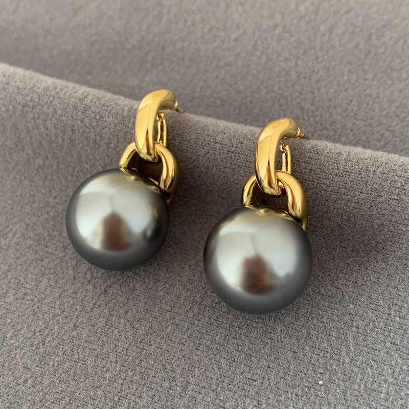 16g Weight 925 Sterling Silver Ear Needle Material Pearl Inlay Material Ear Cuffs, Ear Studs Classification 1 Pair Quantity Banquet, Daily, Date Occasion Copper Material Geometric Pattern All Seasons Season Women's Gender Plating, Inlay Design Elegant Style 1 Pair Elegant Geometric Plating Inlay Copper Pearl Ear Cuffs Ear Studs 13