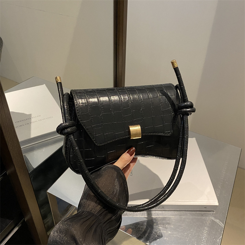 Mori cocodrilo patrón bolso de axila de todo fósforo de alto valor 2024 nueva moda de primavera y verano popular bolso de palo francés retro de lujo ligero