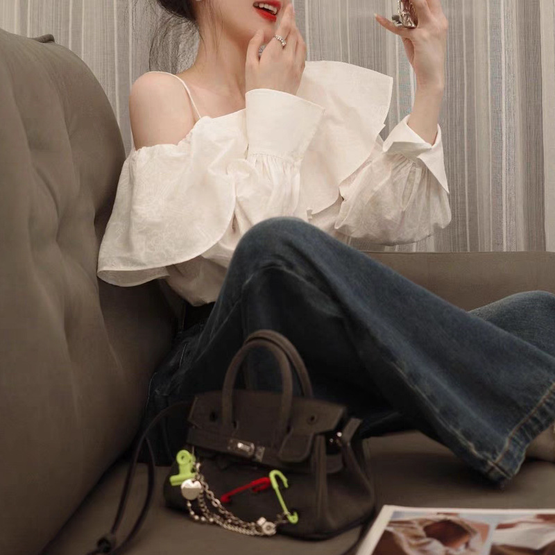 루스 같은 스타일 화이트 러플 오프 숄더 셔츠 여성 의류 봄과 여름 디자인 센스 니쉬 쉬폰 셔츠 긴팔 탑