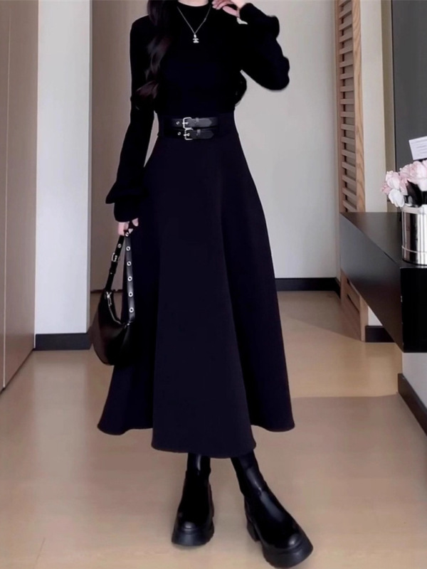 2025秋季新款小个子赫本风黑色内搭连衣裙子女秋冬高级感收腰长裙|undefined