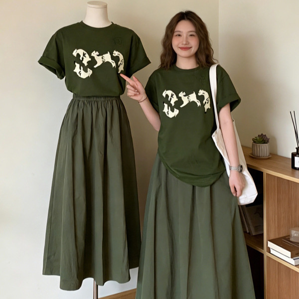 Plus-Size Women's Extra-Large Size 150kg Summer Outfit: a Complete Set of a Youthful Forest-Style Green Short-Sleeved T-Shirt and Skirt Two-Piece Set