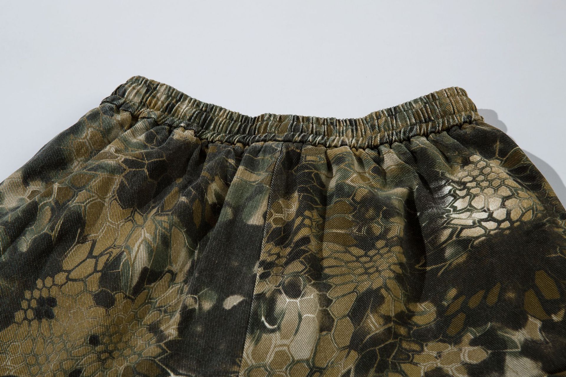 EONMODISH Uomo | Novità estate 2024 Pantaloncini mimetici American Street Trend_voghion.com