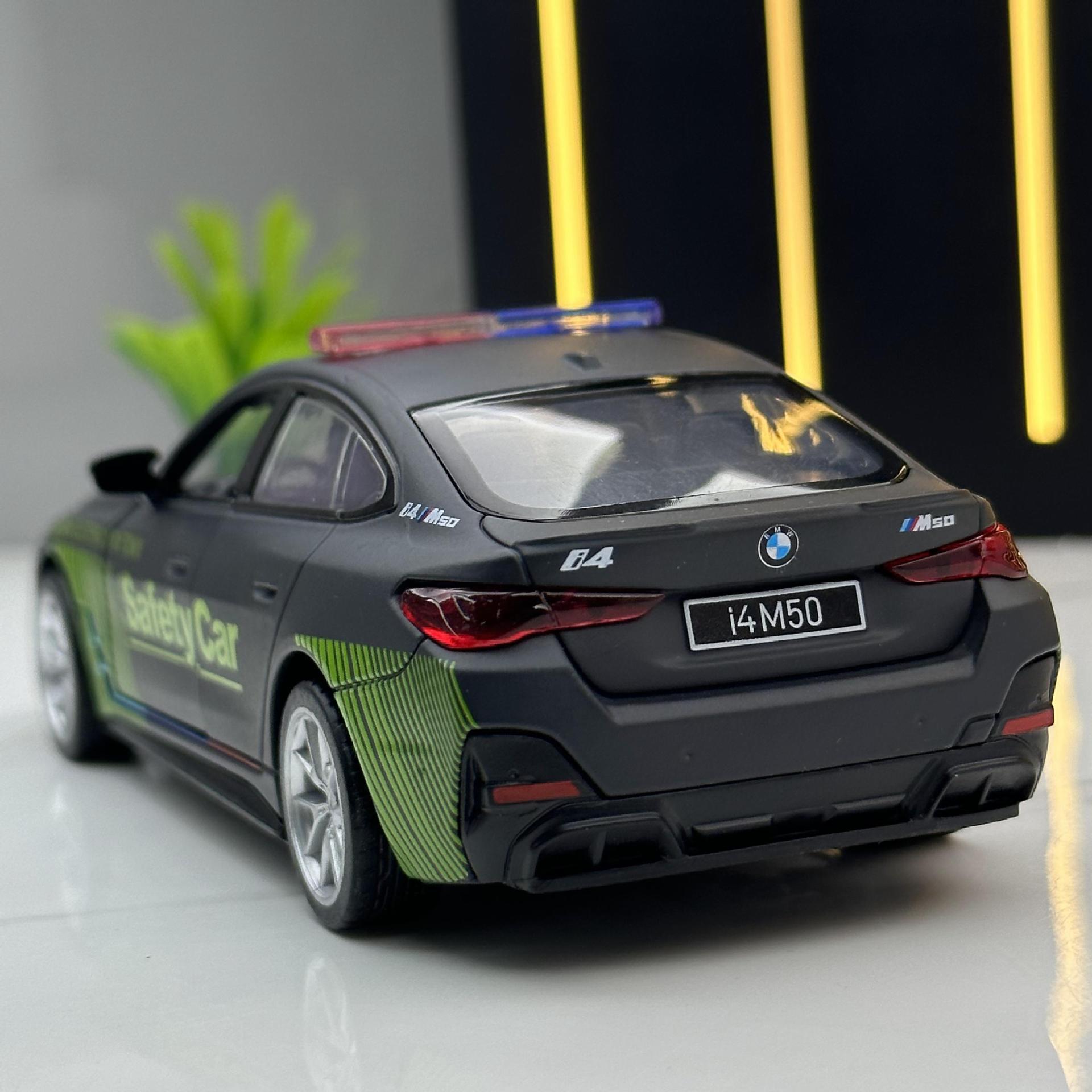 Modelo de coche de aleación caipo 1:34 BMW I4 coche de seguridad Tire hacia atrás el sonido y la luz de la puerta abierta coche de juguete modelo de música adornos