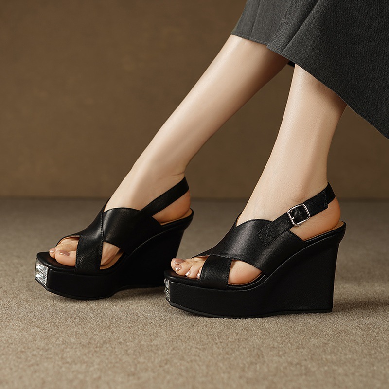 Sandal cao gót nữ hở mũi da cừu đế dày 10 cm, phong cách hiện đại — đen