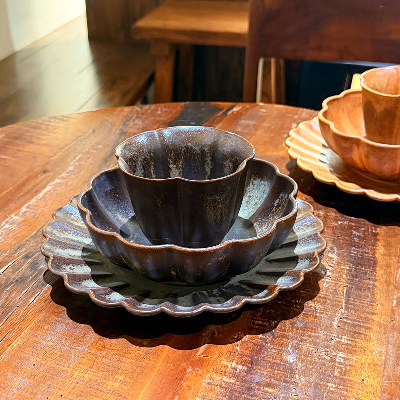 Japanese Wabi-Sabi Style Petal-Shaped Cup and Saucer, High-Temperature Kiln-Glazed Rustic Ceramic Coffee Cup and Plate, Vintage Texture Dessert Plate