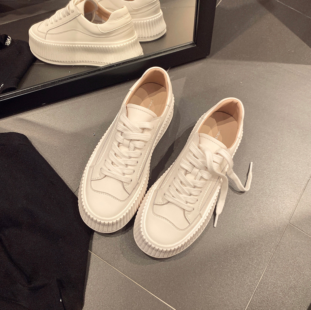 Versión de piel de vaca ~ Grape Madre con zapatos de galletas de suela gruesa zapatos muffin casuales de altura variada zapatos blancos zapatos de skate de mujer