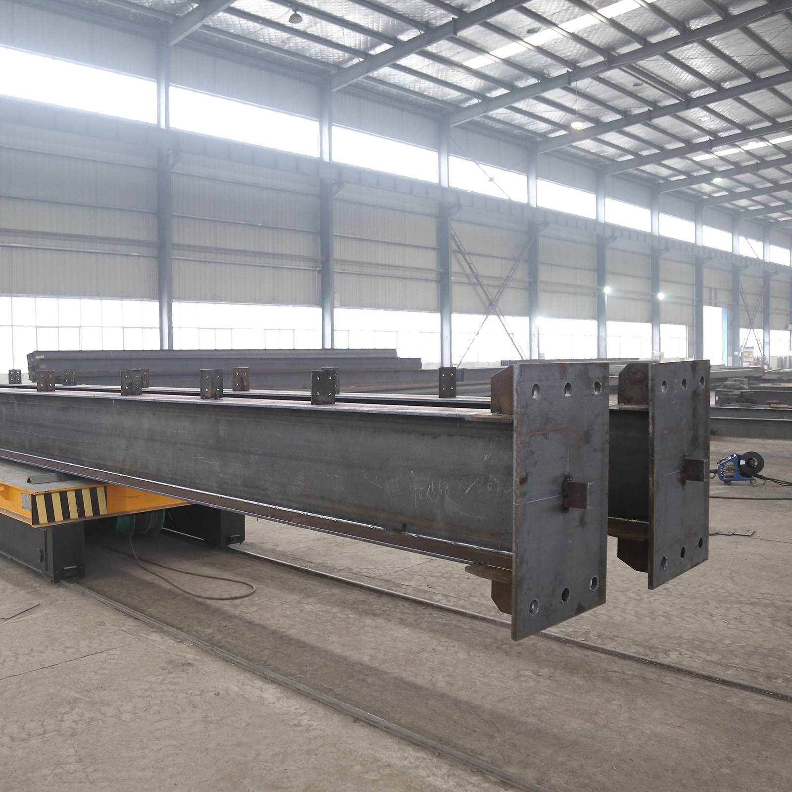 Steel Structure Material Processing and Welding H-Shaped Steel Beams Steel Columns Steel Structure Villa Project Engineering Steel Structure Accessories Steel