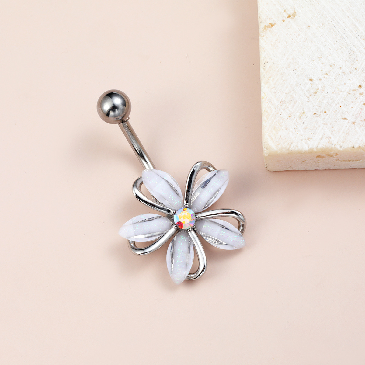 Piercing nombril fleur avec inlay diamant bijou de corps_voghion.com