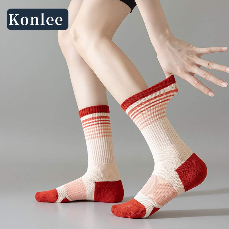 Professional sports socks design socks body pressure Design winter new straight-angle Socks Orange Fashion Women's Mid-calf length socks Professional sports socks design socks body pressure Design winter new straight-angle Socks Orange Fashion Women's Mid-calf length socks