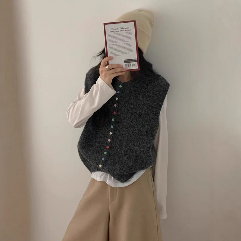 彩扣无袖针织马甲毛衣背心女短款秋季复古慵懒风韩系叠穿坎肩新款|undefined
