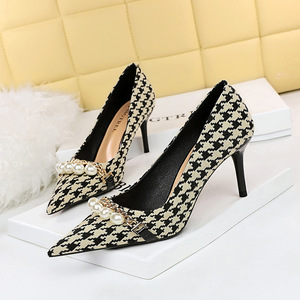 9283-A1 European and American thin heel high heel shallow mouth pointed cloth plaid thousand bird metal chain pearl sing