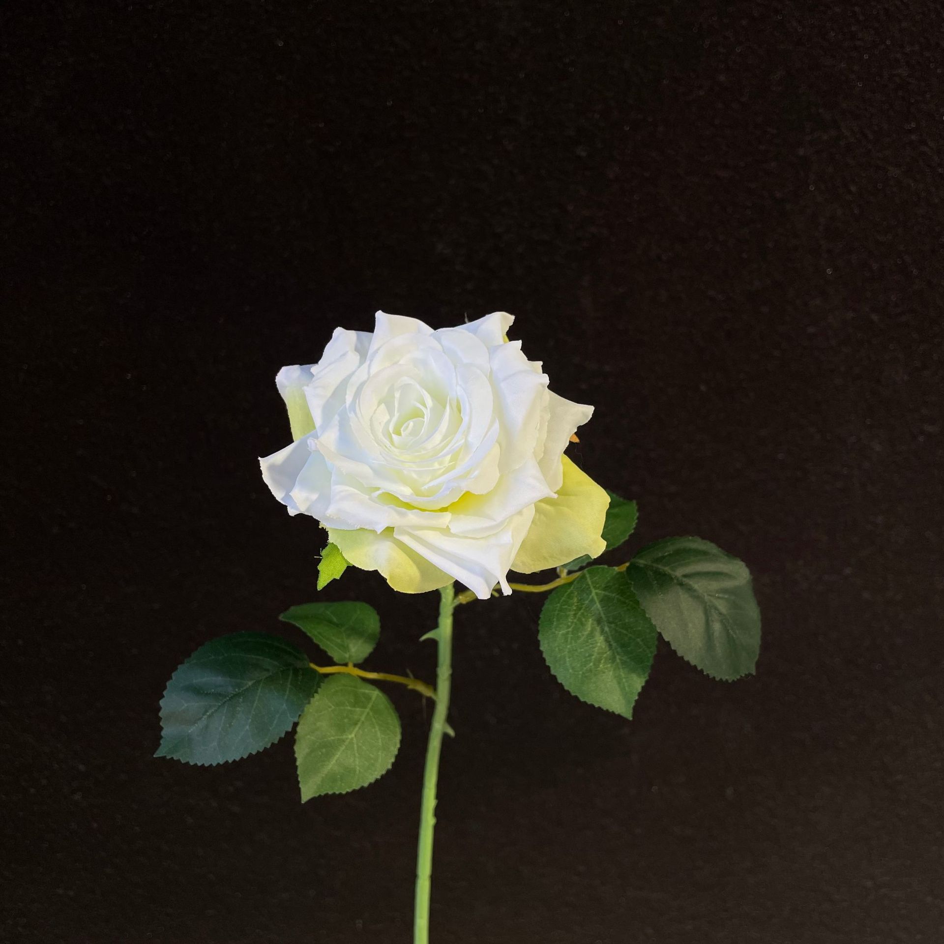 Flores falsas blancas Flores artificiales Flores para bodas Auditorio de bodas Decoración del hotel Techo artificial Flores artificiales Flores falsas