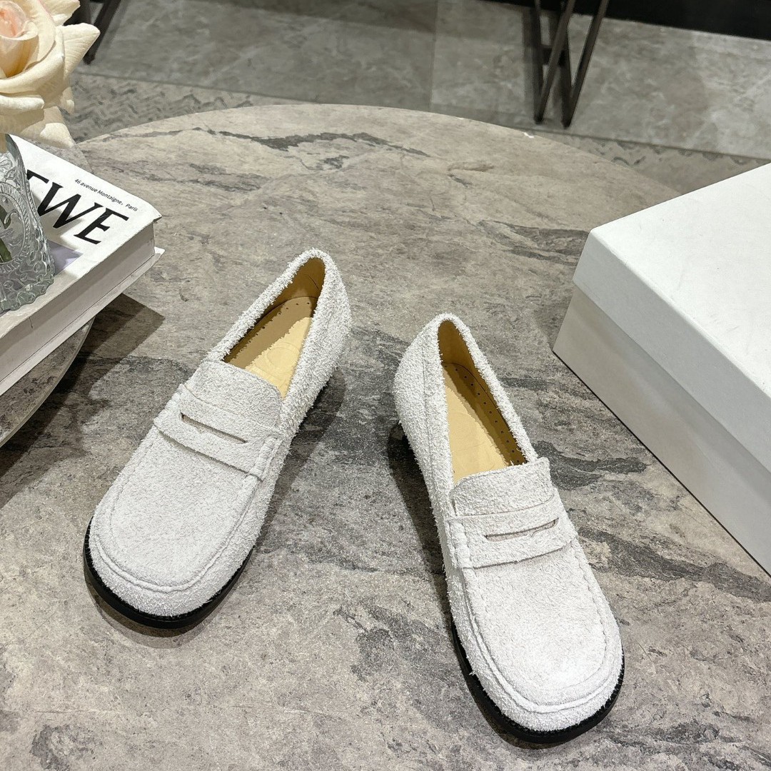 Guangzhou de alta calidad, zapatos de piel de vaca, zapatos de mujer, zapatos de cuero genuino, retro, versátiles, zapatos de un solo pie, zapatos de sola sola plana.