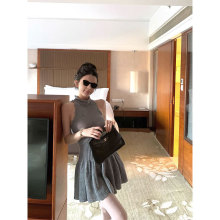 titi小姐姐【灰天鹅】针织连衣裙女辣妹收腰灰色气质无袖打底短裙