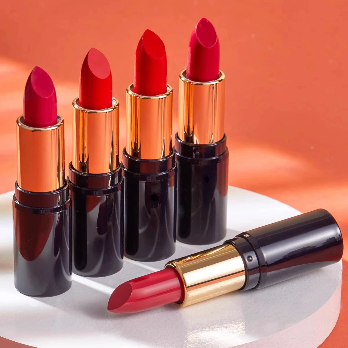 Палитра помад Charming Charm Don’t Stick Cup и доставленный пигментированный пигментированный пигментированный тетя Бэй поликрасный красная роза красная женщина