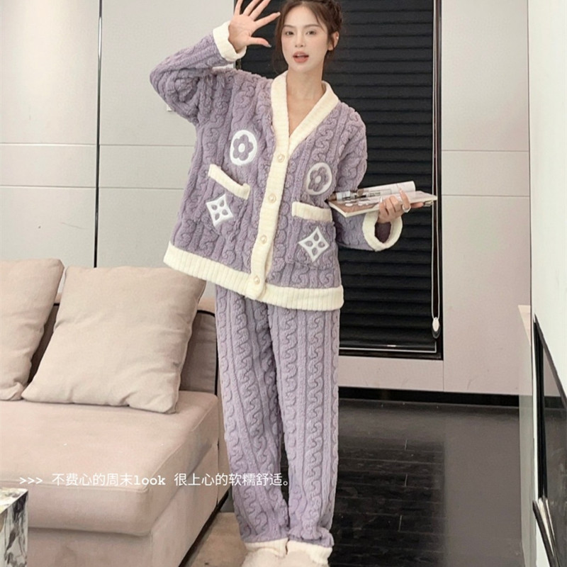 Bordado / morado de taro