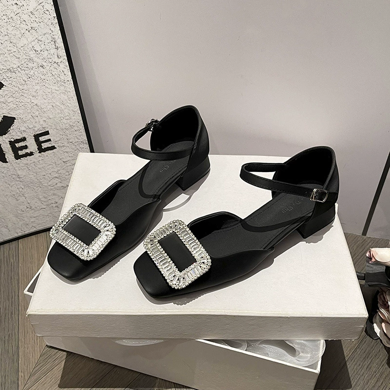 2025 новые квадратные пряжки со стразами полые сандалии одиночные туфли женские толстые каблуки на каблуках с большим размером женской обуви 41 до 43