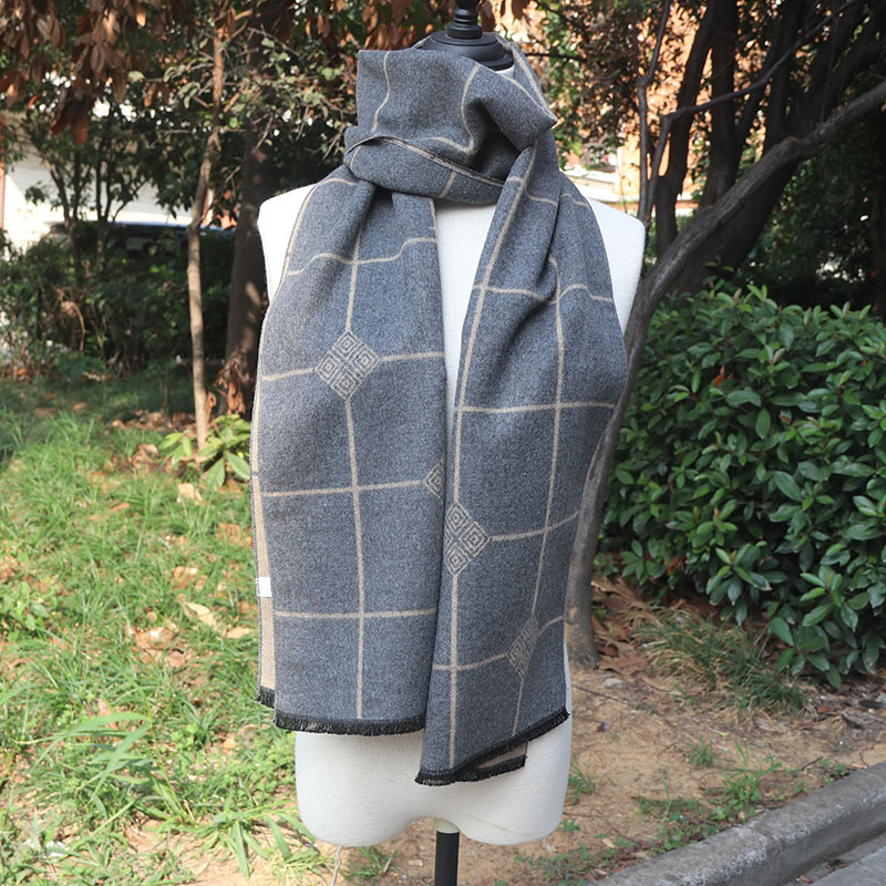 Cachecol de jacquard xadrez com franjas para homem_voghion.com