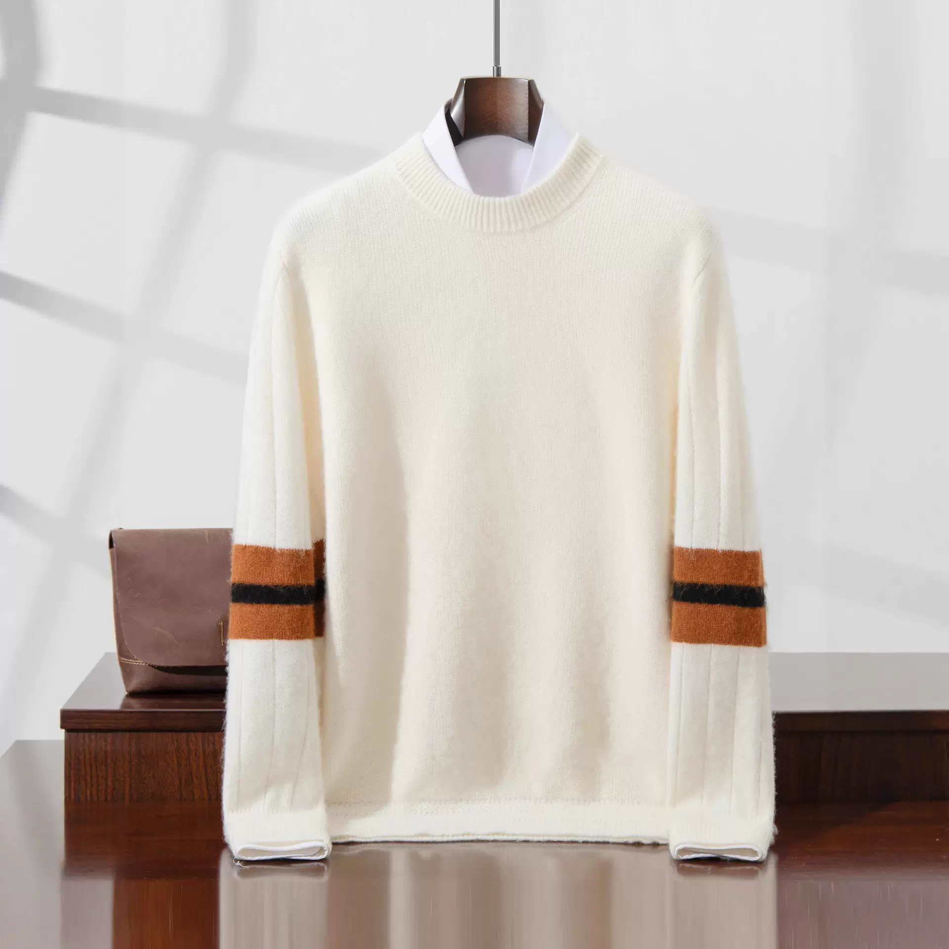 2025秋冬新款男士男装圆领套头时尚针织打底衫毛衣休闲撞色袖