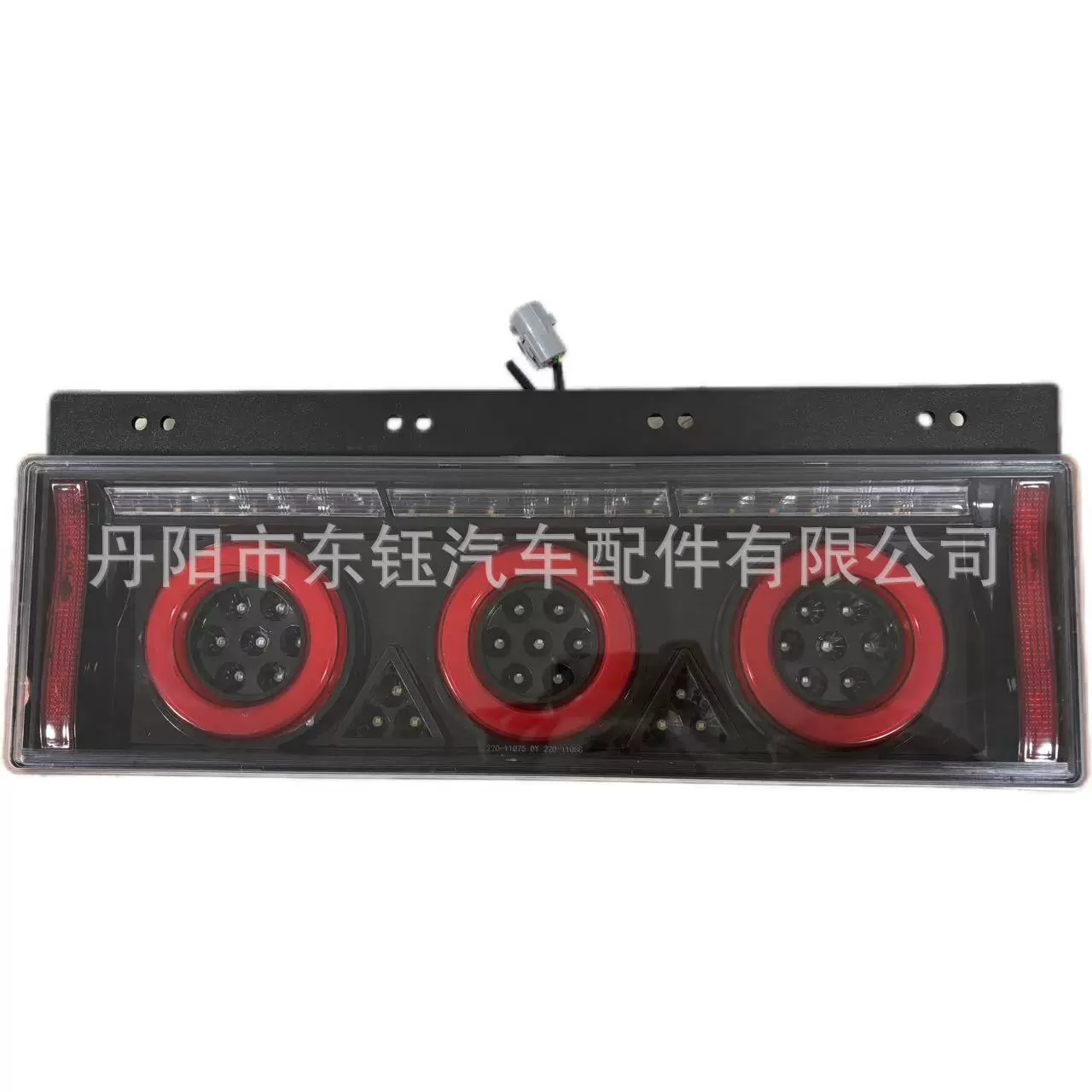 工厂直供日系通用三`菱UD日野吉姆尼LED改装后尾灯