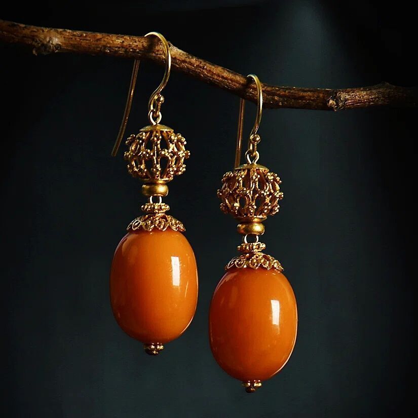 오래된 밀랍 수제 귀걸이 한 쌍