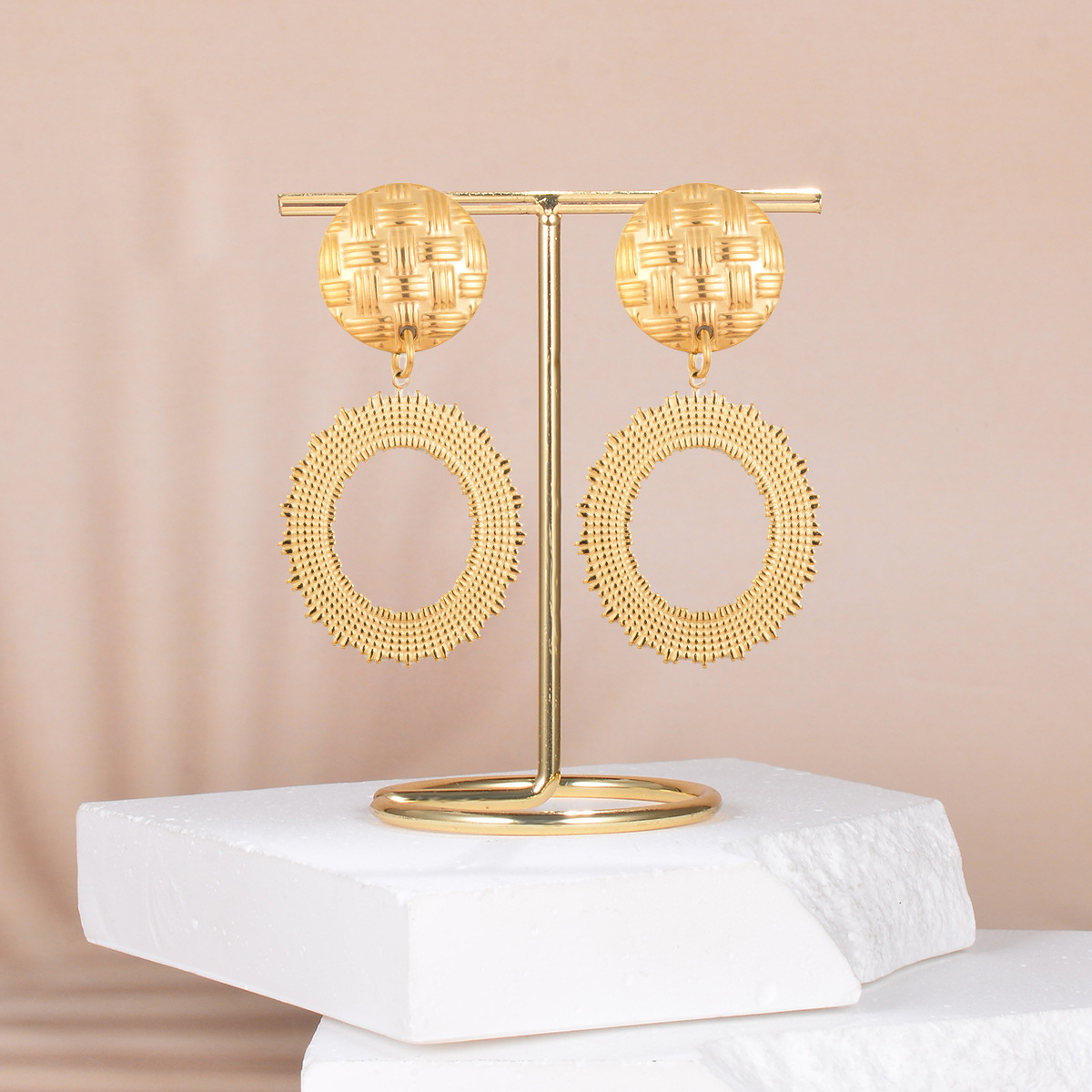 1 Pair Retro Round Plating Stainless Steel Drop Earrings display picture 7