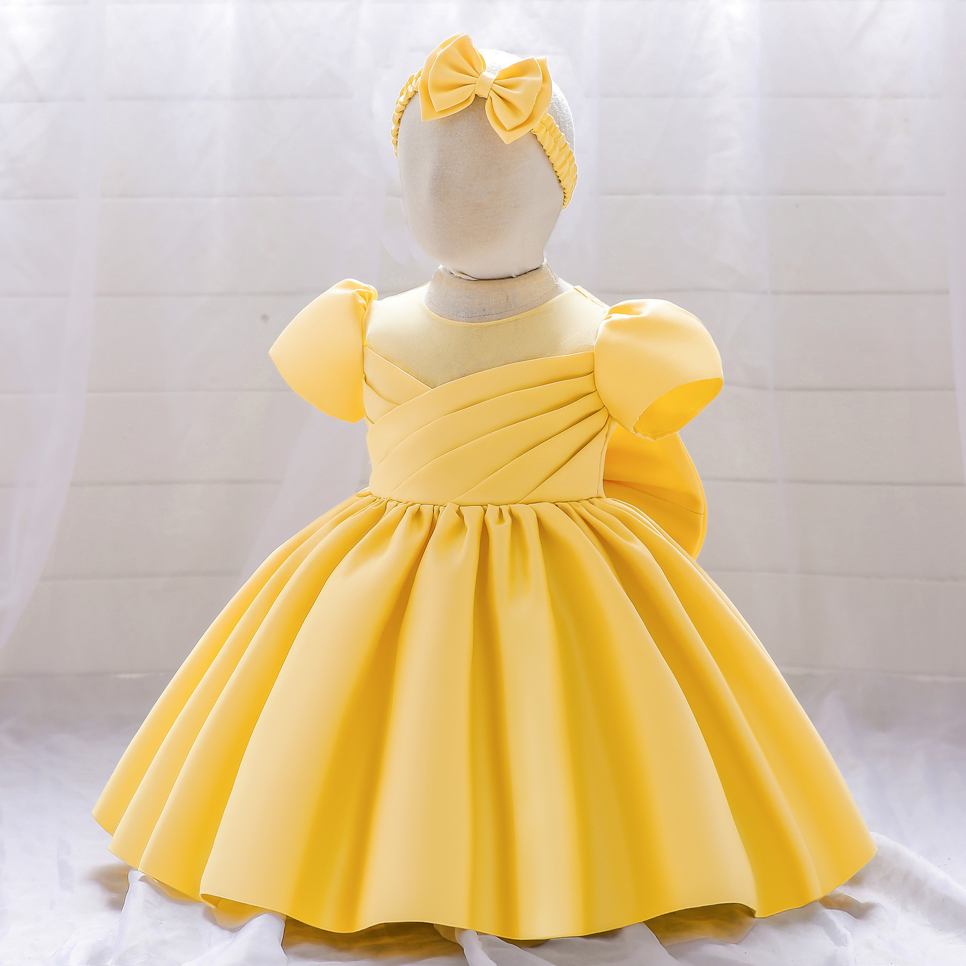 Nueva llegada del bebé niños Amazon vestido de novia niña manga corta color sólido forjado paño lavado vestido bebé un año de edad vestido de princesa