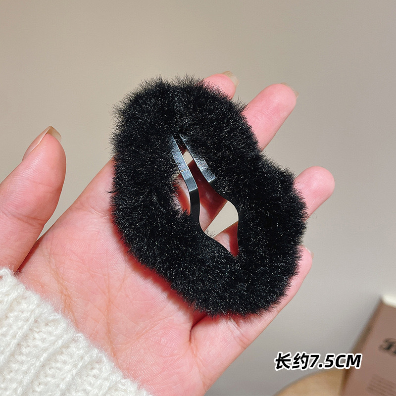 Un patrón de clip de pelo al por mayor nuevo mercado nocturno joyería de tarjeta de pelo al por mayor barraca de venta caliente clip de boca de pato joyería image 210