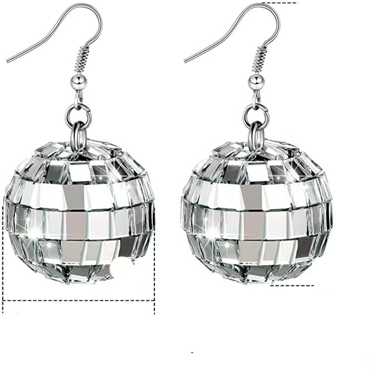 Europa y los Estados Unidos transfronterizos nuevos retro aretes de aretes de estilo discoteca collar simple callejera explosiva joyería mujer