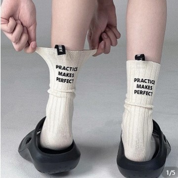 Foreign Trade Design Heel Ribbon Label Letter Socks Couple Mid-Calf Slouch Women's Socks Simple Spring and Autumn New Trendy Brand